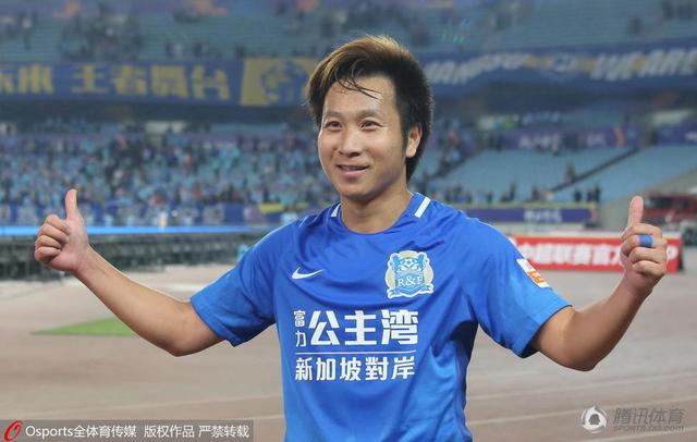 老师掀起裙子让我把j放进去