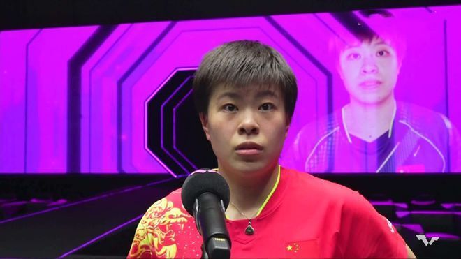 亚洲妇女下面毛茸茸