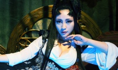 玲珑小姐的服务